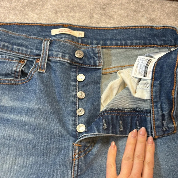 Levi's High Rise Women Jeans - Classic Denim - Picture 8 of 12